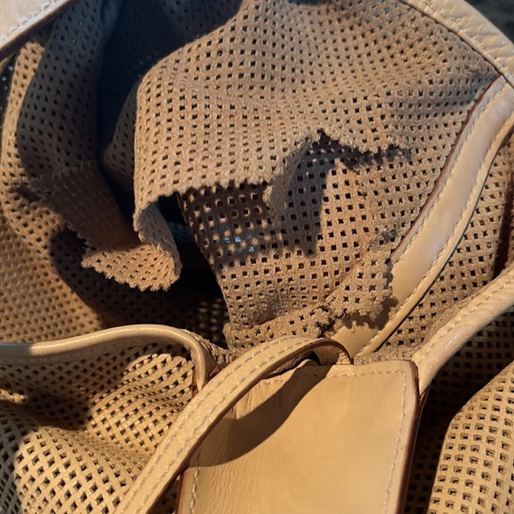 Gucci Beige Perforated Jackie Leather Shoulder Bag Used Authentic - Picture 13 of 16